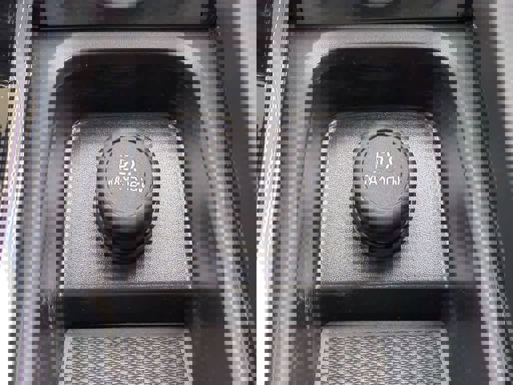 New 2026 Volvo V60 B5 Cross Country Ultra w/ Protection Package Premier image 32