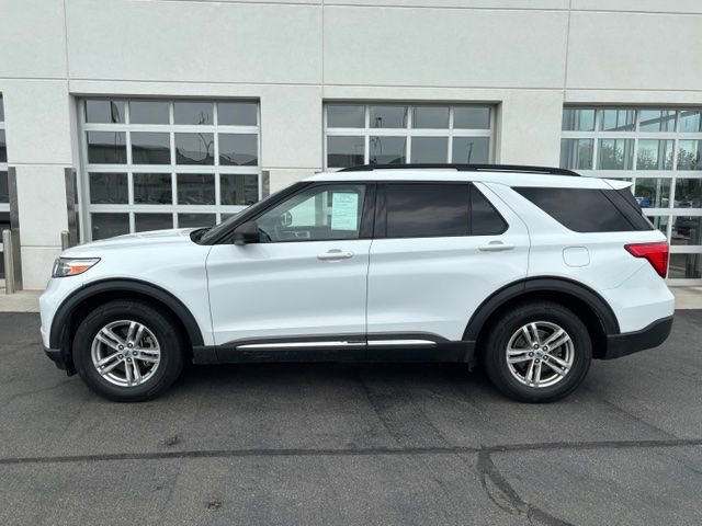 Used 2020 Ford Explorer XLT w/ Class III Trailer Tow Package AWD/4WD image 3