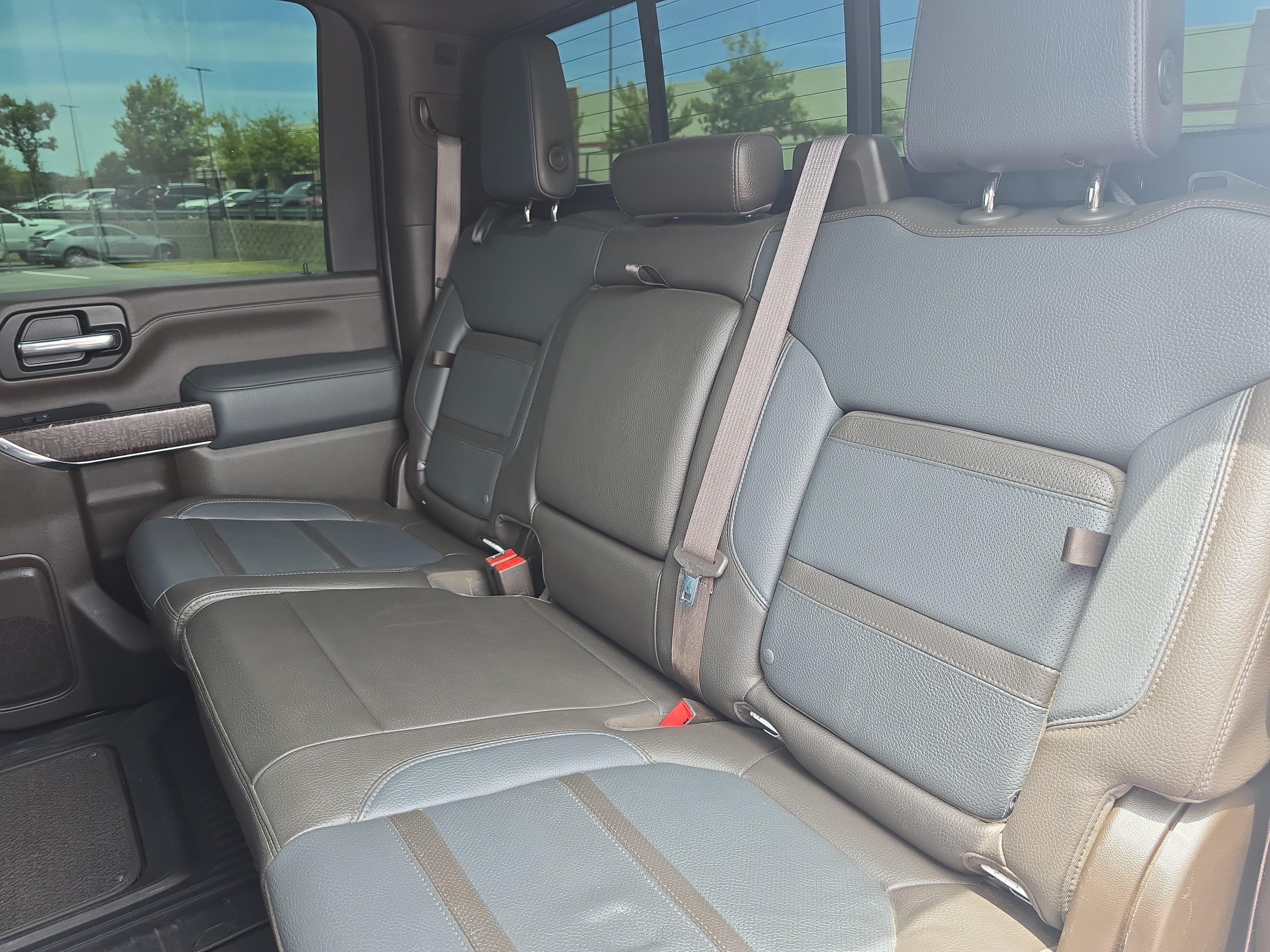 Used 2023 GMC Sierra 2500 Denali w/ Denali Ultimate Package AWD/4WD image 13