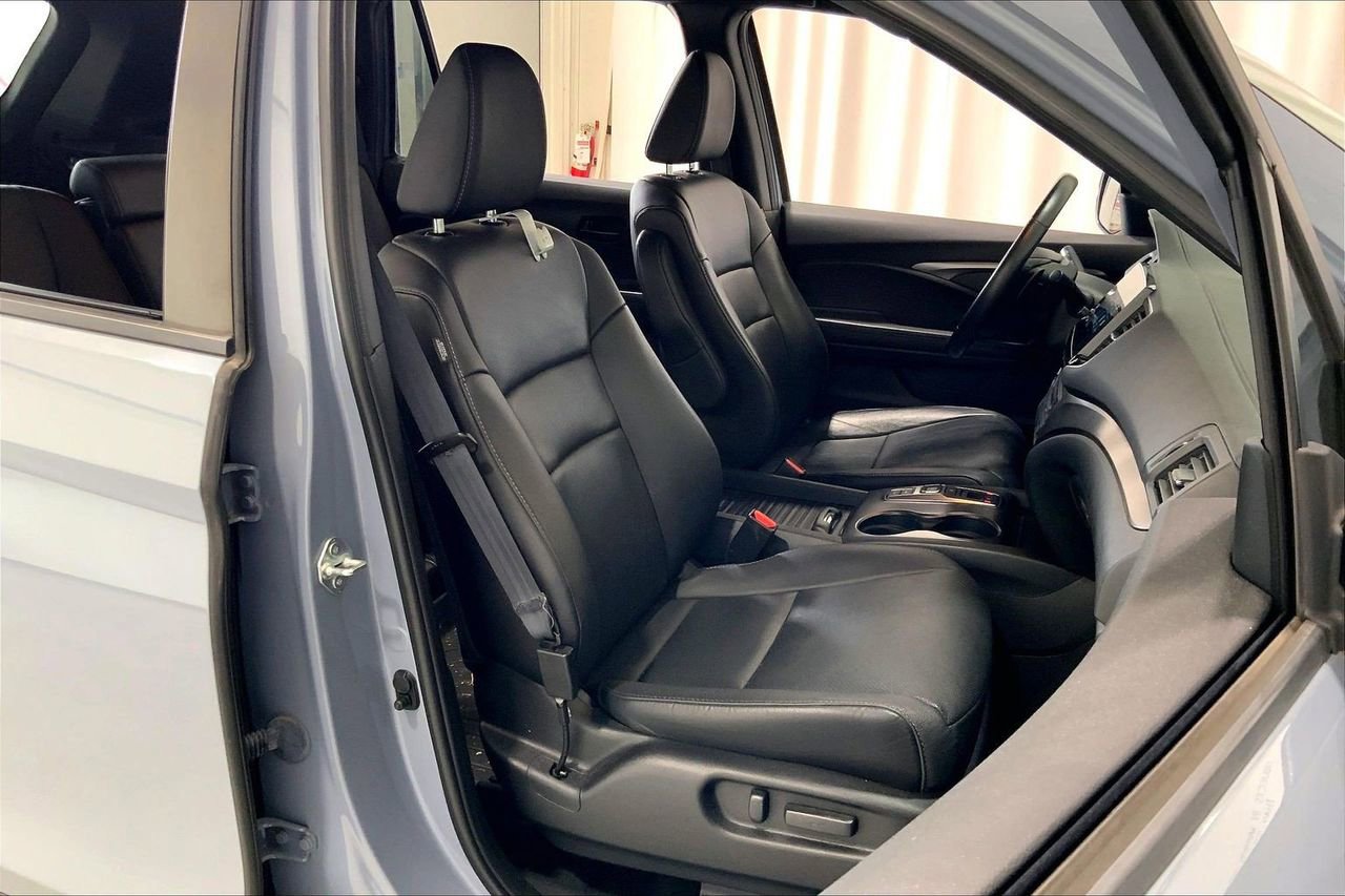 Used 2023 Honda Passport EX-L image 16