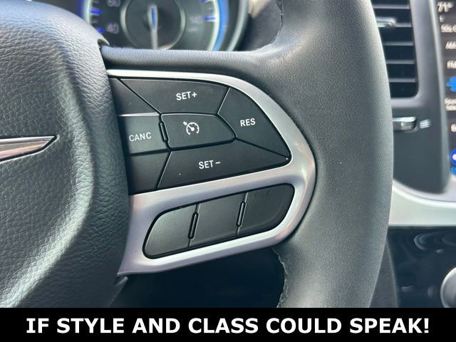 Used 2023 Chrysler 300 Touring w/ Sport Appearance Package RWD image 21