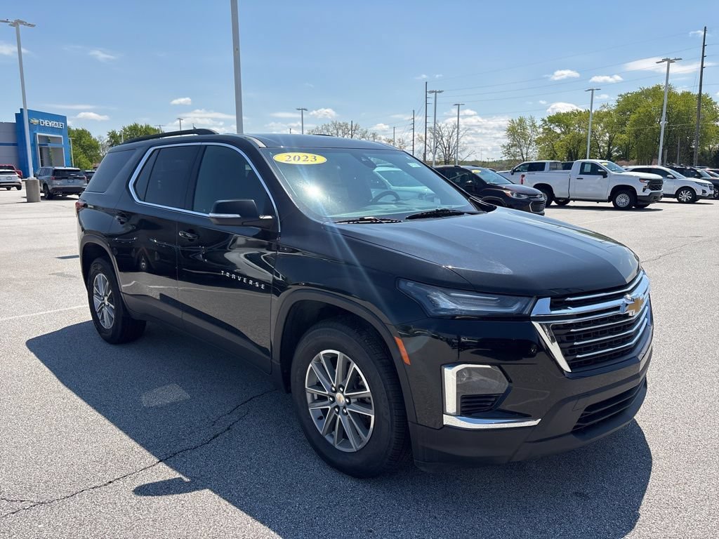 Used 2023 Chevrolet Traverse LT FWD image 6