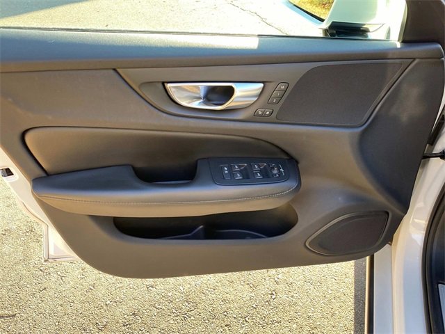 Used 2020 Volvo S60 T5 Momentum w/ Protection Package Premier image 12