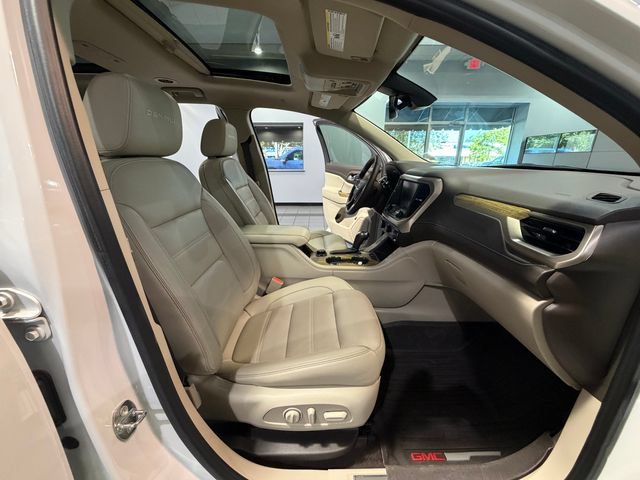 Used 2019 GMC Acadia Denali w/ Technology Package FWD image 11