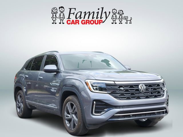 Used 2024 Volkswagen Atlas Cross Sport SEL R-Line AWD/4WD image 2