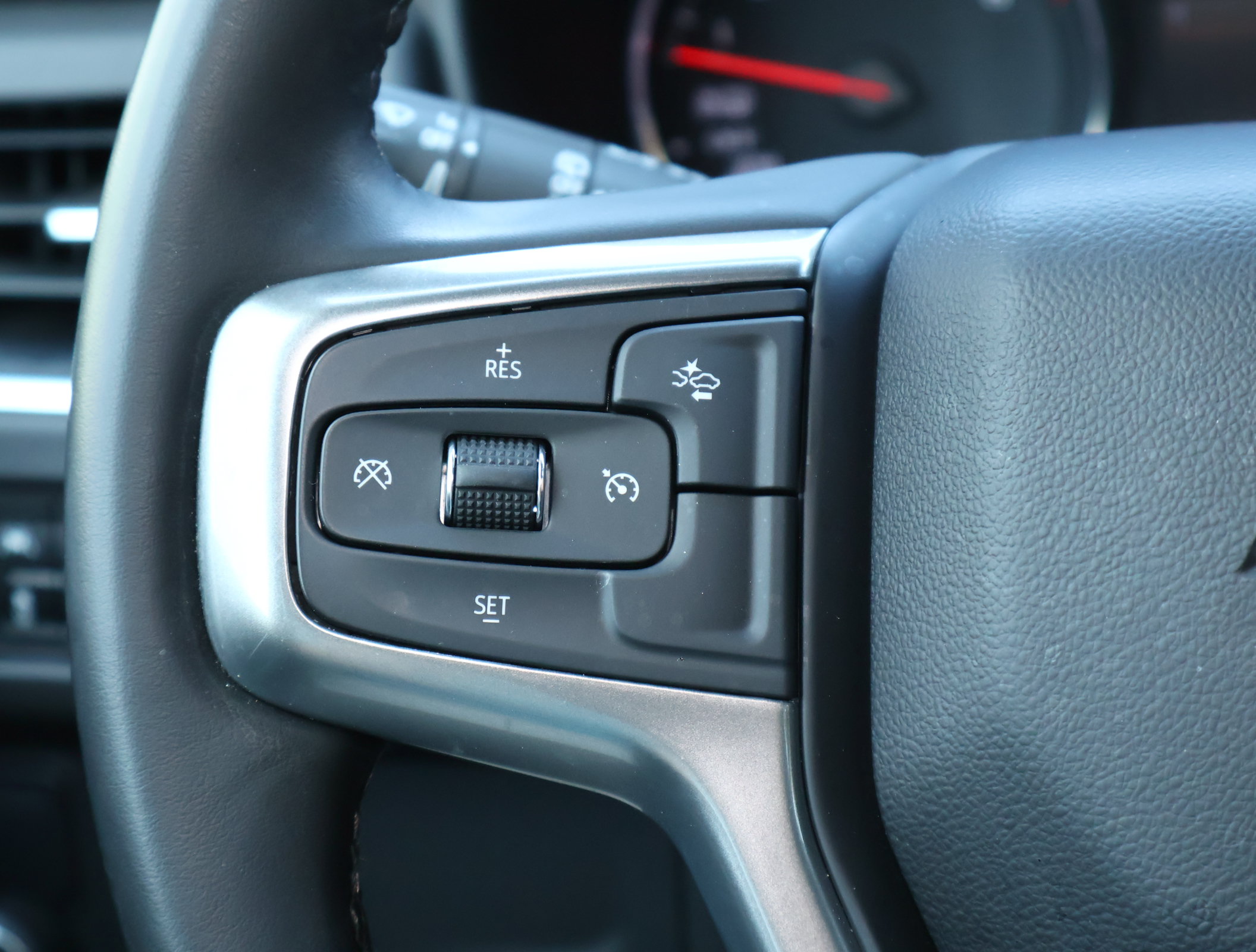 Used 2023 Chevrolet Tahoe LS RWD image 13