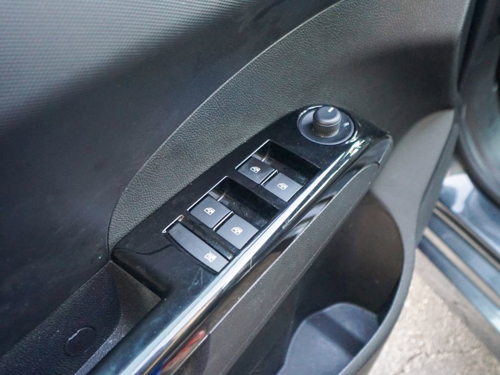 Used 2018 Chevrolet Sonic LT w/ Convenience Package FWD image 16