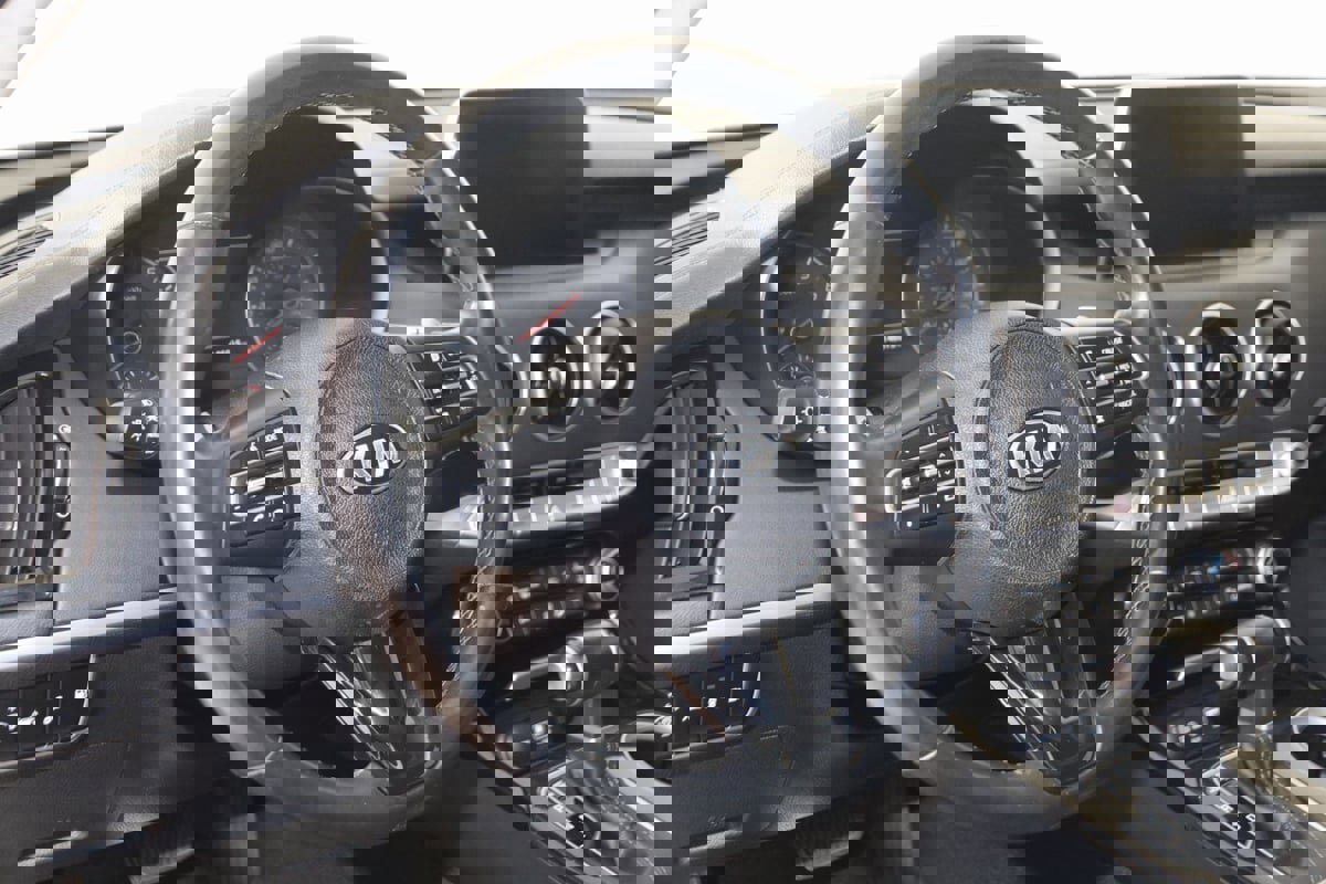 Used 2018 Kia Stinger Premium image 6