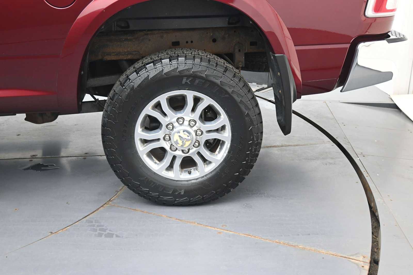 Used 2017 RAM 2500 Laramie AWD/4WD image 5