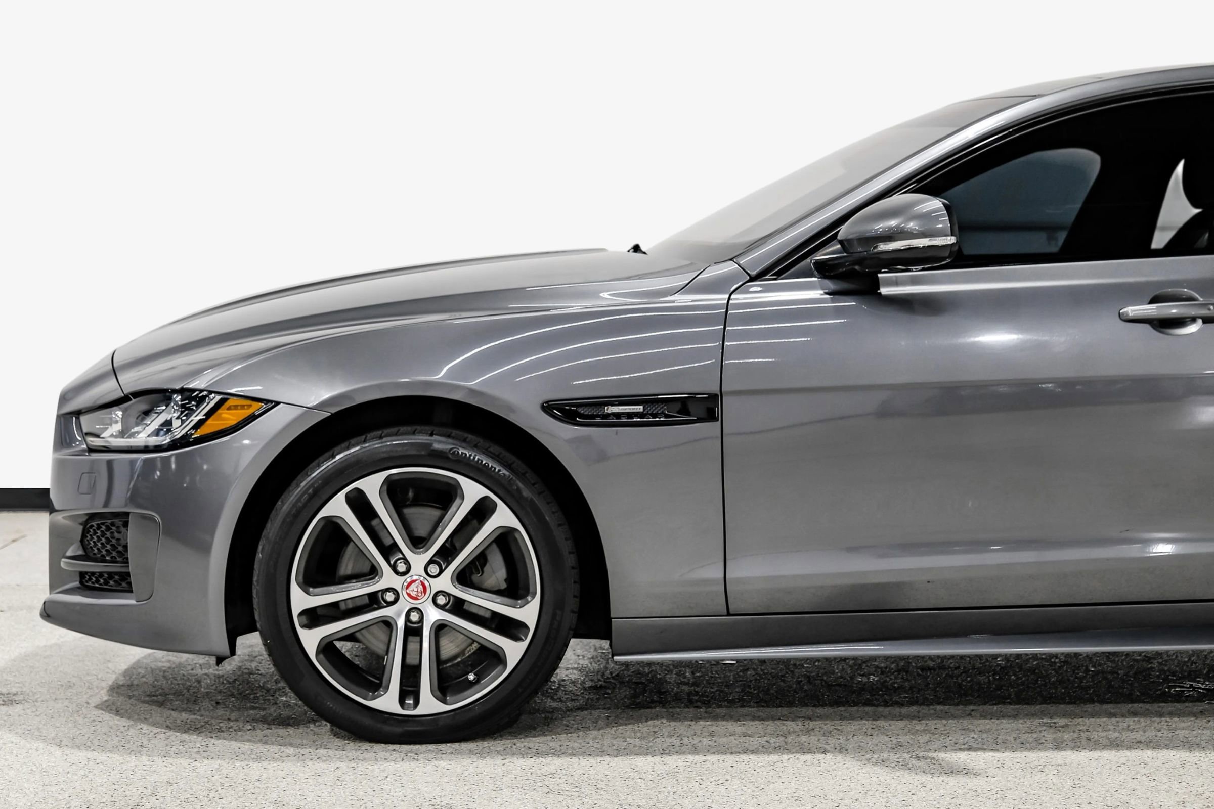Used 2019 Jaguar XE R-Sport AWD/4WD image 10