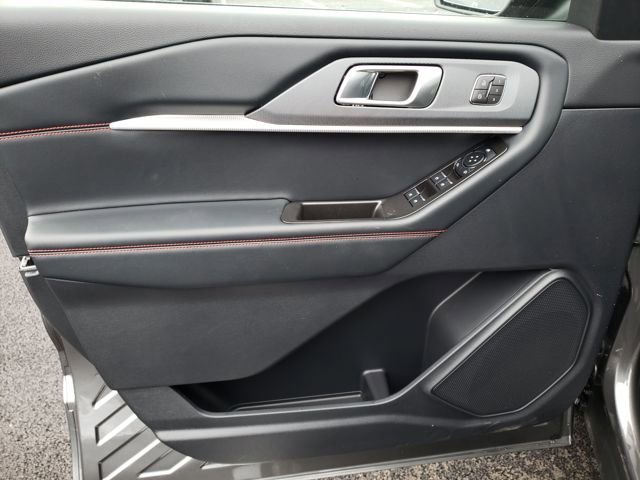 New 2026 Ford Explorer ST-Line w/ ST-Line Street Pack image 19
