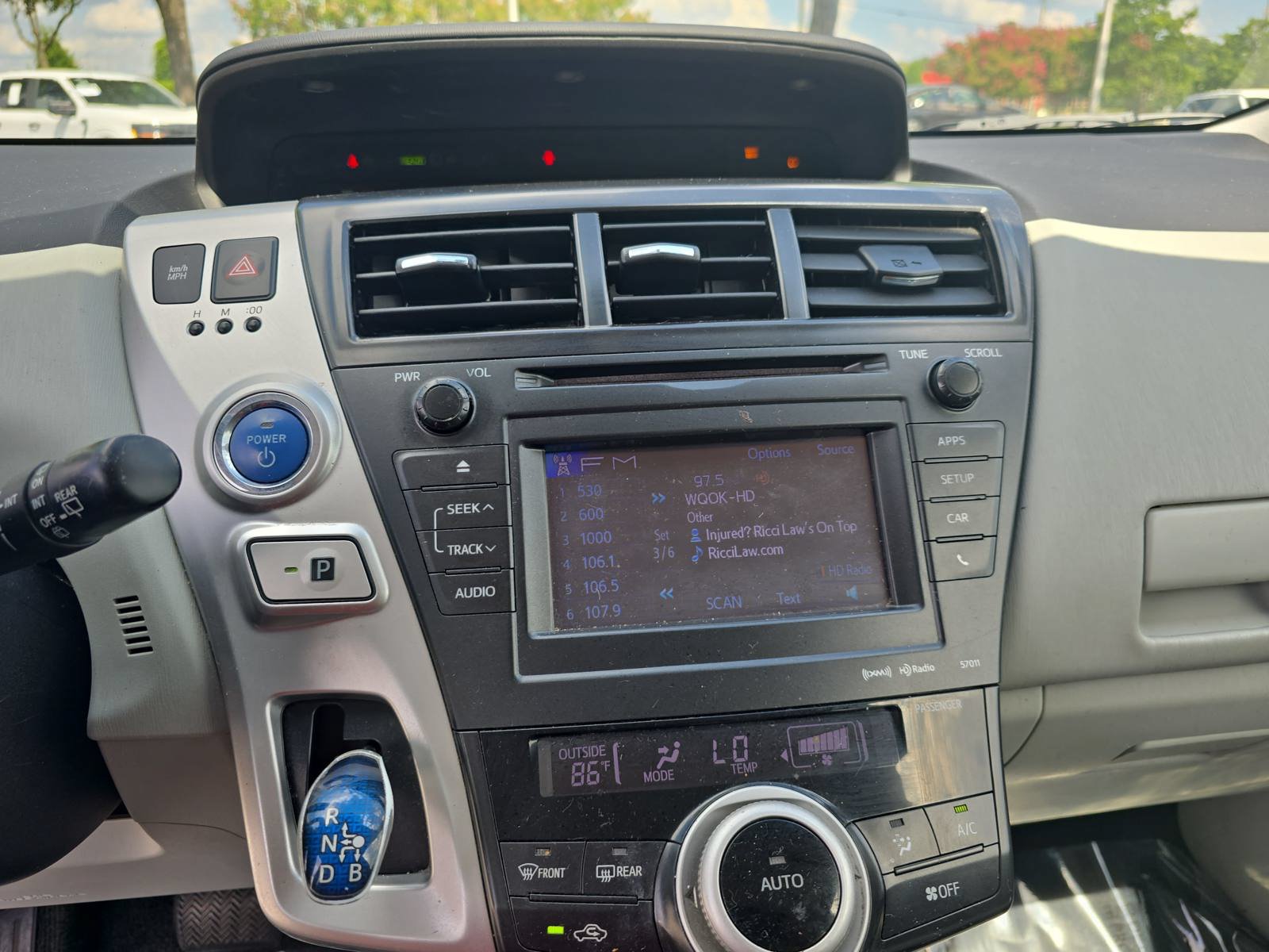 Used 2012 Toyota Prius V Five FWD image 21