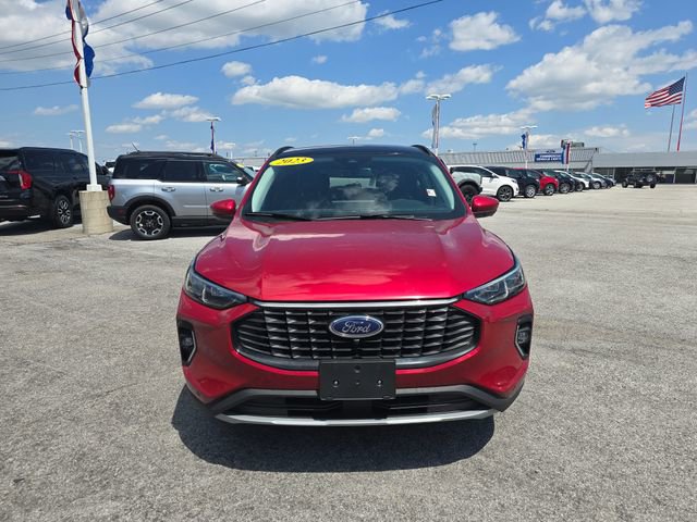 Used 2023 Ford Escape Platinum w/ Class II Trailer Tow Package AWD/4WD image 10