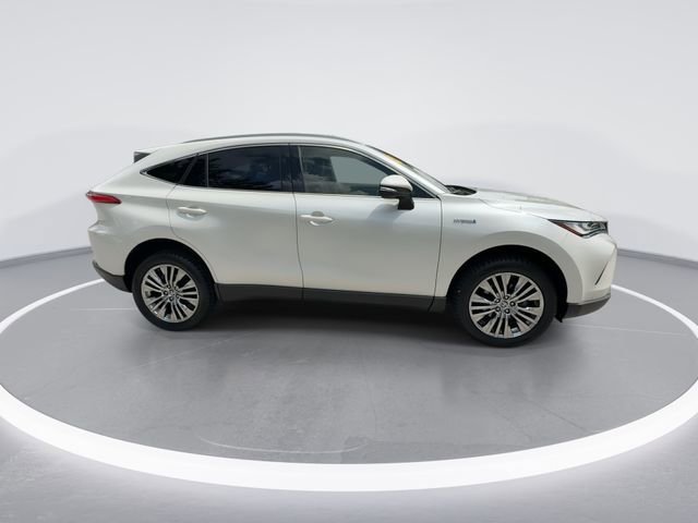 Used 2021 Toyota Venza XLE w/ Softex Package AWD/4WD image 9