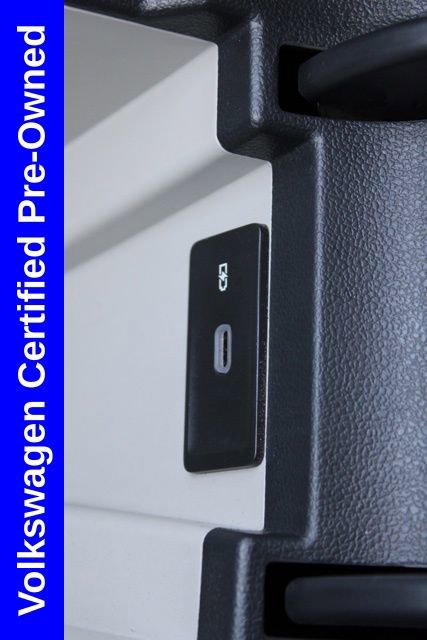 Used 2024 Volkswagen Jetta SE image 42