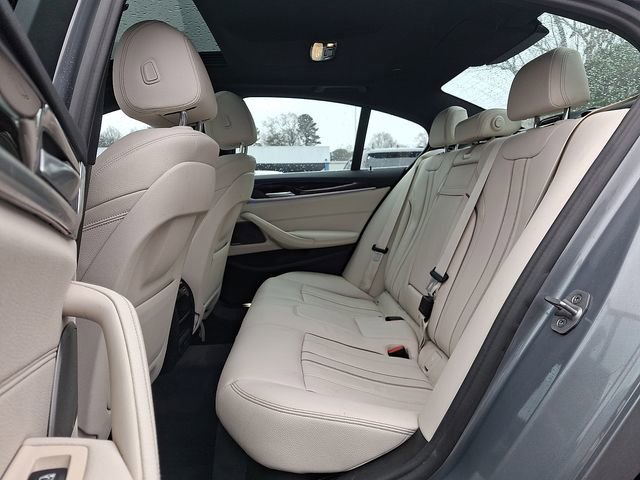 Used 2023 BMW 530i w/ Premium Package image 12