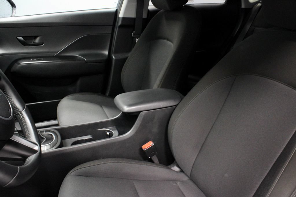 Used 2025 Hyundai Kona SEL AWD/4WD image 23