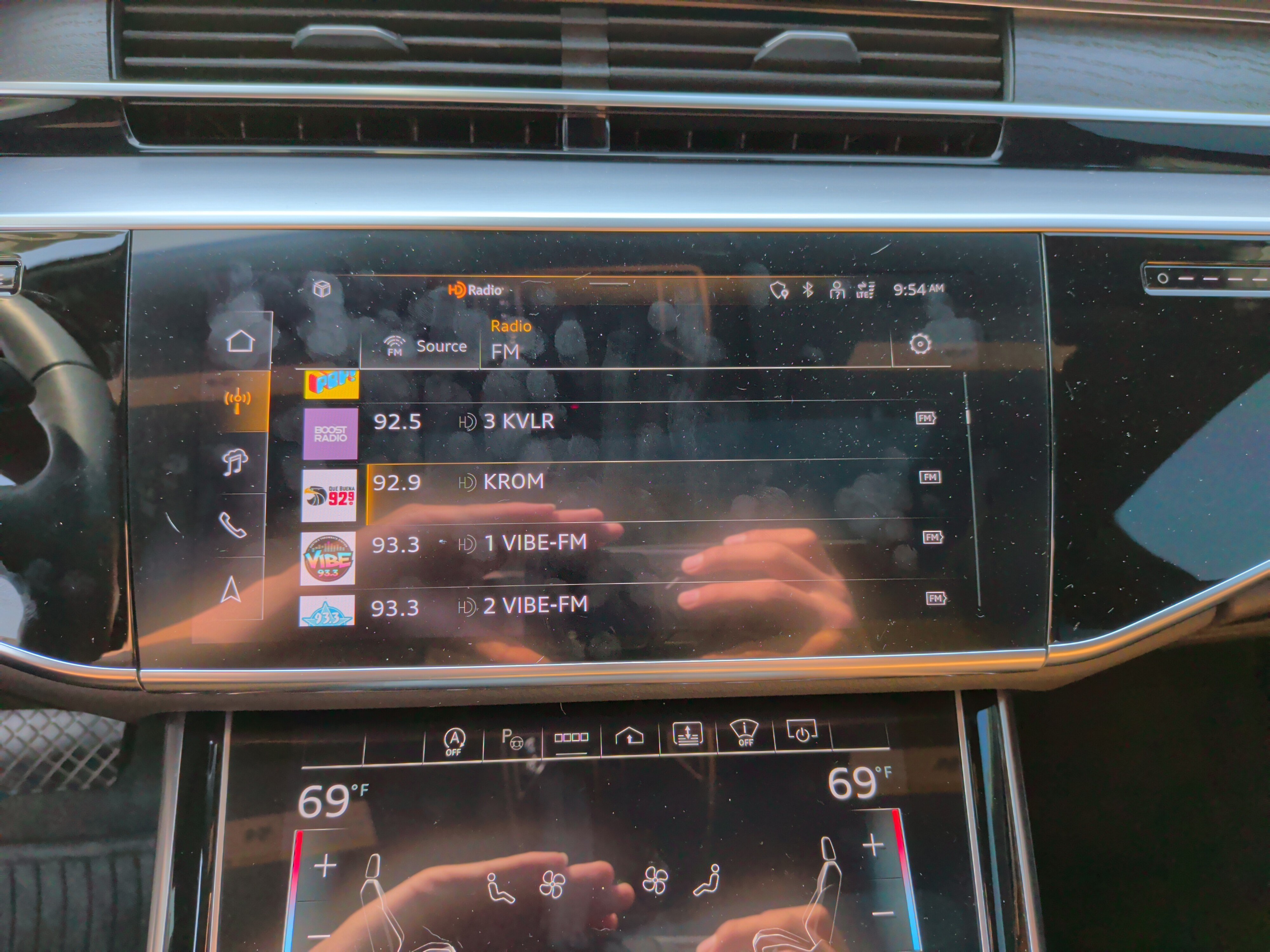Certified 2024 Audi A8 L 3.0T w/ Luxury Package AWD/4WD image 22