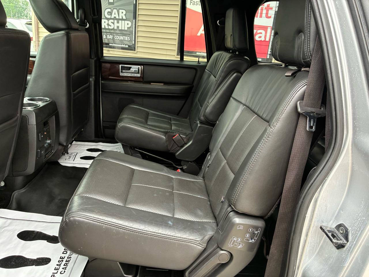 Used 2014 Lincoln Navigator L 4WD image 9