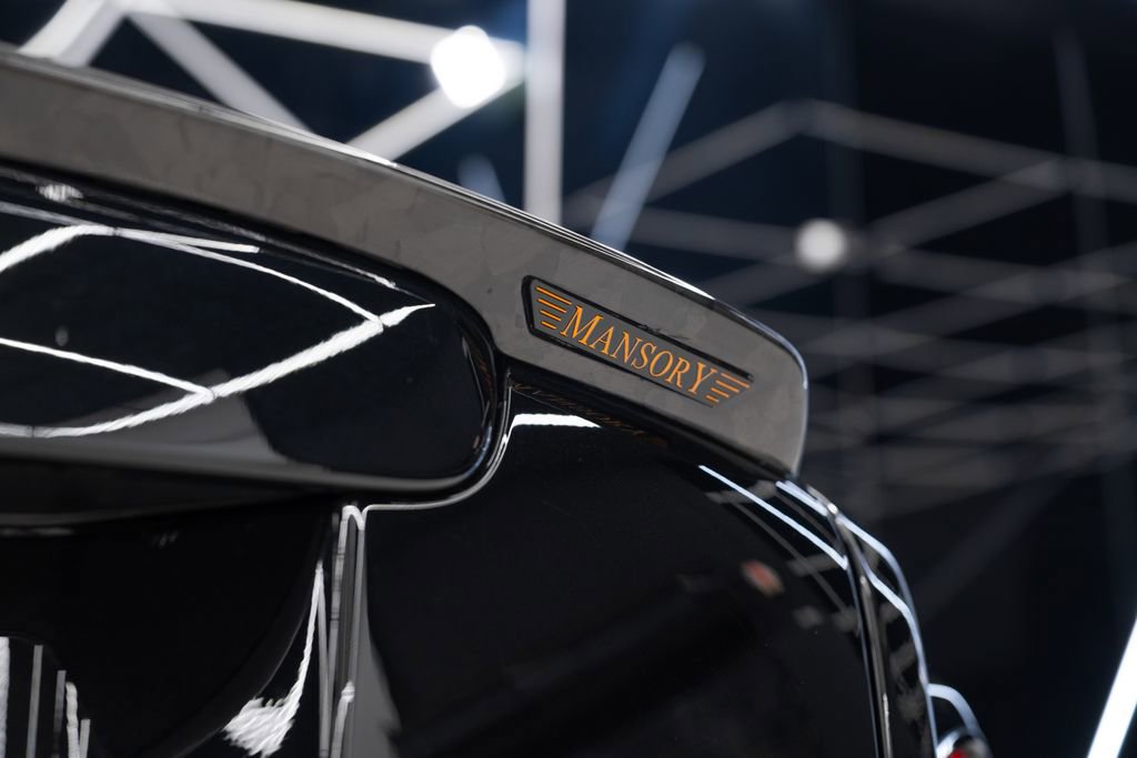 Used 2025 Rolls-Royce Phantom Sedan image 45