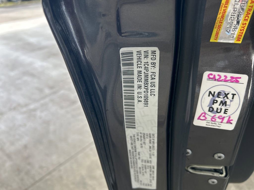 Used 2023 Jeep Cherokee Altitude Lux image 41