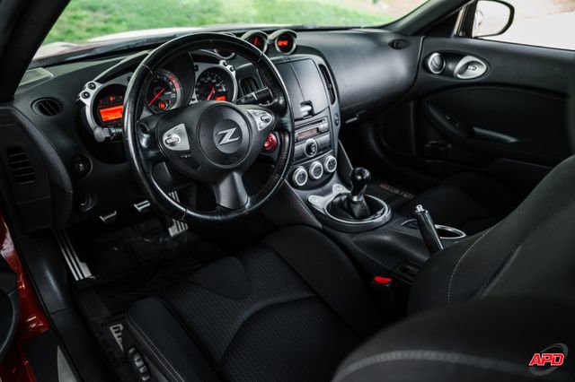 Used 2013 Nissan 370Z NISMO image 2