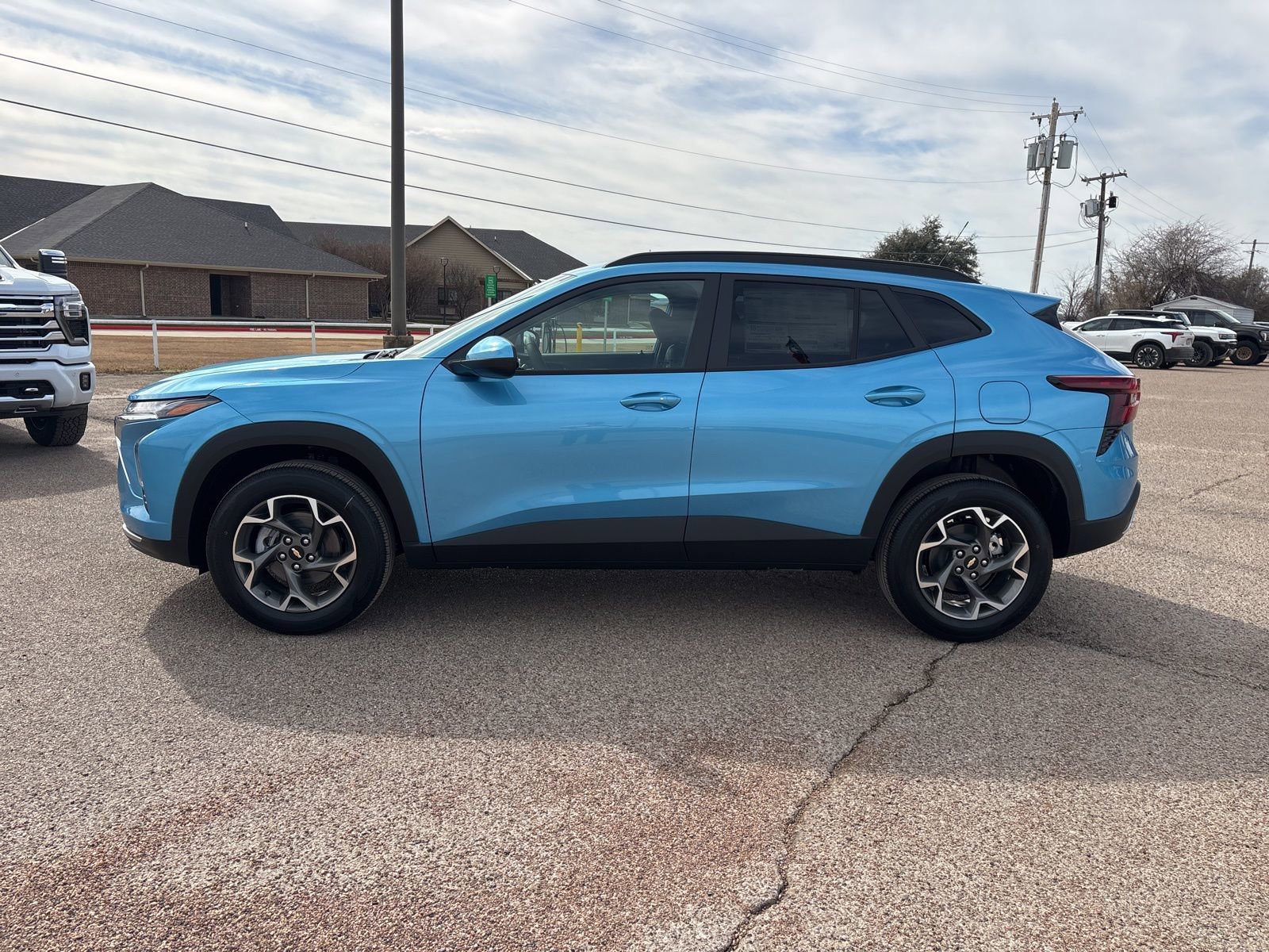 New 2026 Chevrolet Trax LT w/ Driver Confidence Package image 2