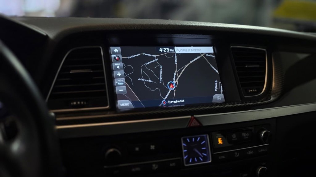 Used 2019 Genesis G80 3.3T Sport image 22