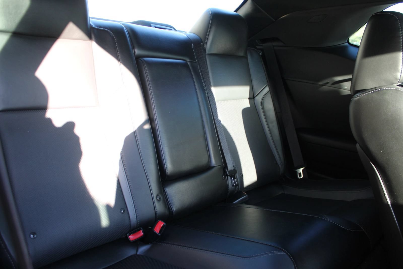 Used 2016 Dodge Challenger R/T Plus RWD image 9