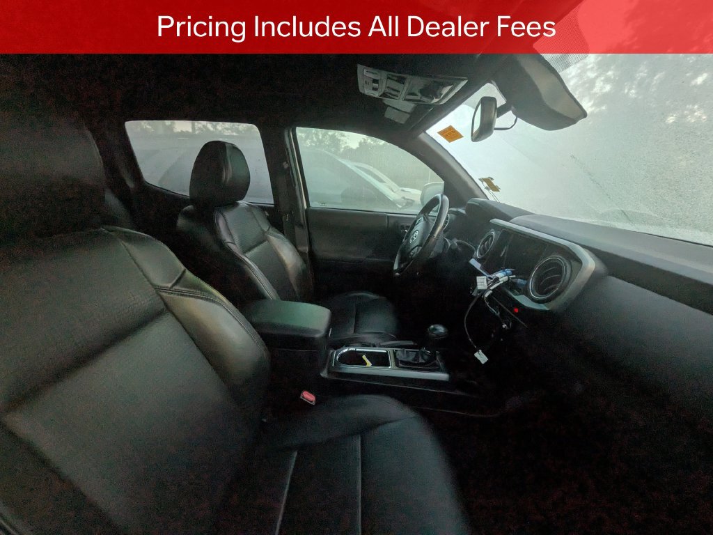Used 2019 Toyota Tacoma TRD Off-Road AWD/4WD image 10