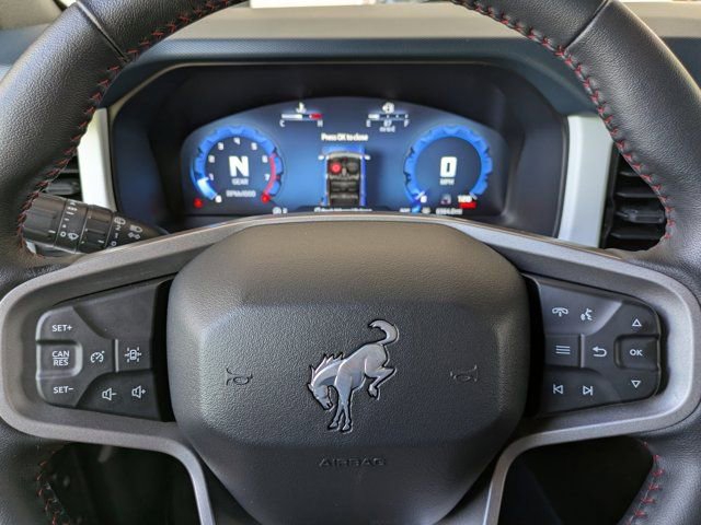 Used 2025 Ford Bronco Heritage Edition AWD/4WD image 27