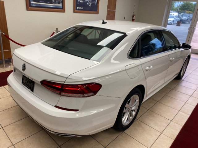 Used 2020 Volkswagen Passat 2.0T SE FWD image 4