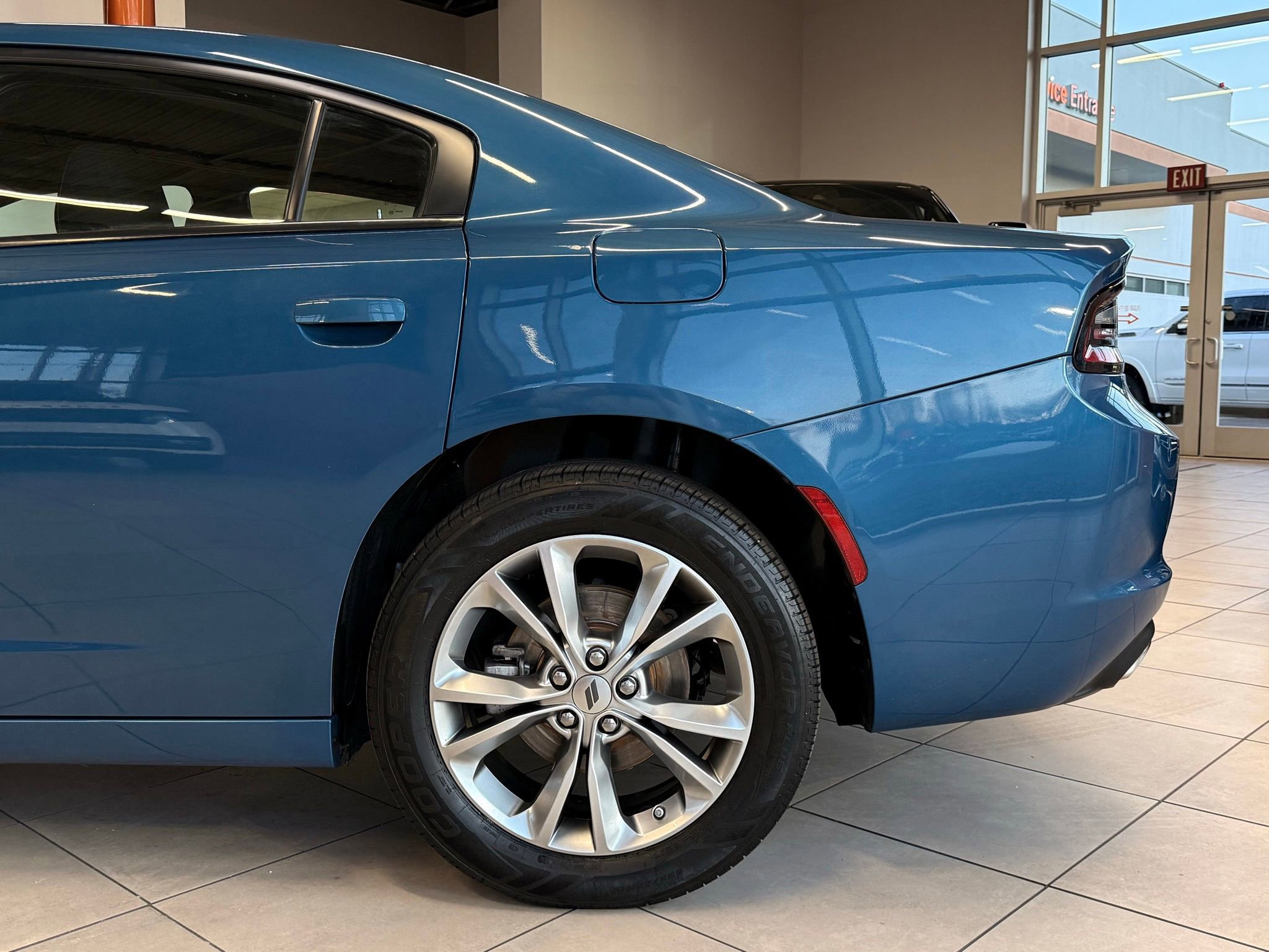 Used 2022 Dodge Charger SXT w/ Navigation & Travel Group image 10