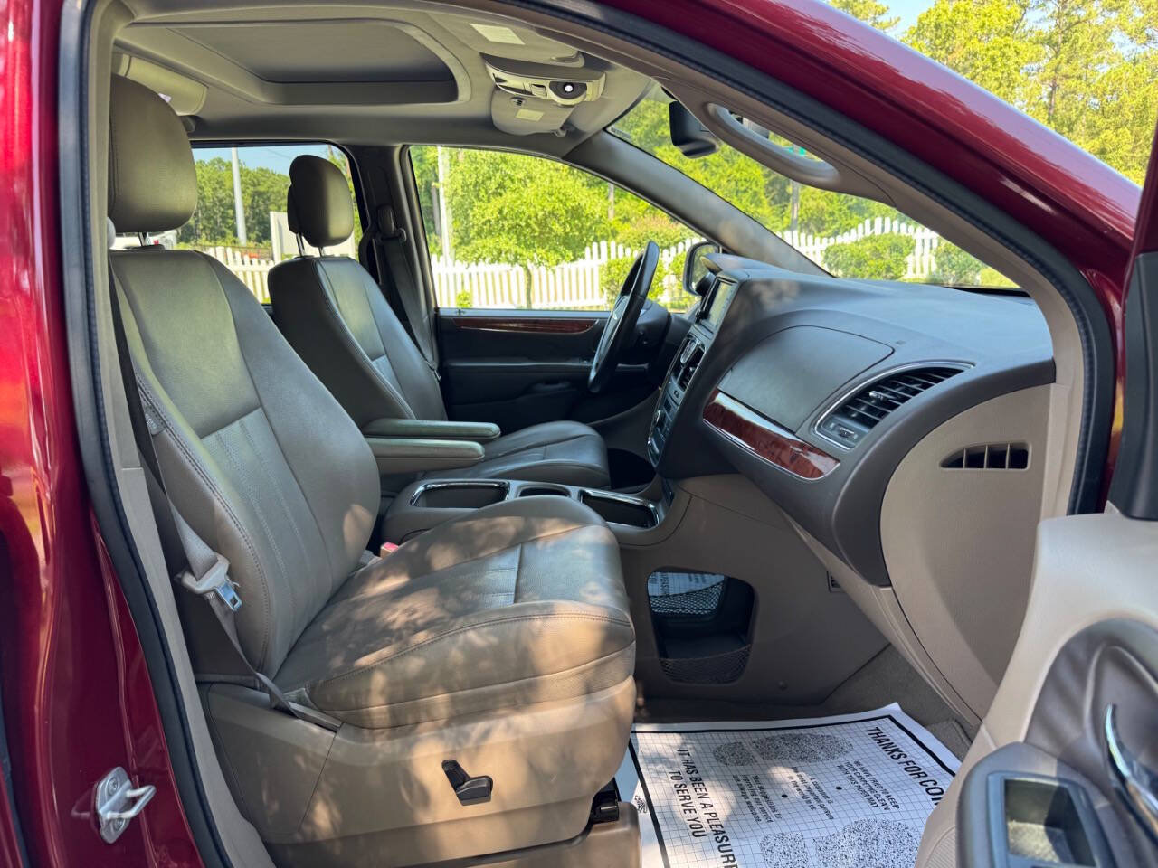 Used 2013 Chrysler Town & Country Touring-L w/ Entertainment Group #2 FWD image 19