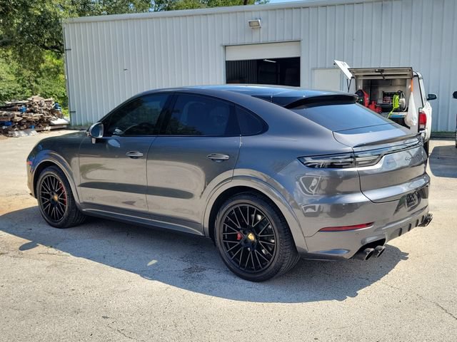 Used 2023 Porsche Cayenne GTS AWD/4WD image 3