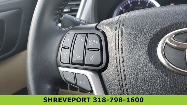 Used 2019 Toyota Highlander XLE FWD image 33