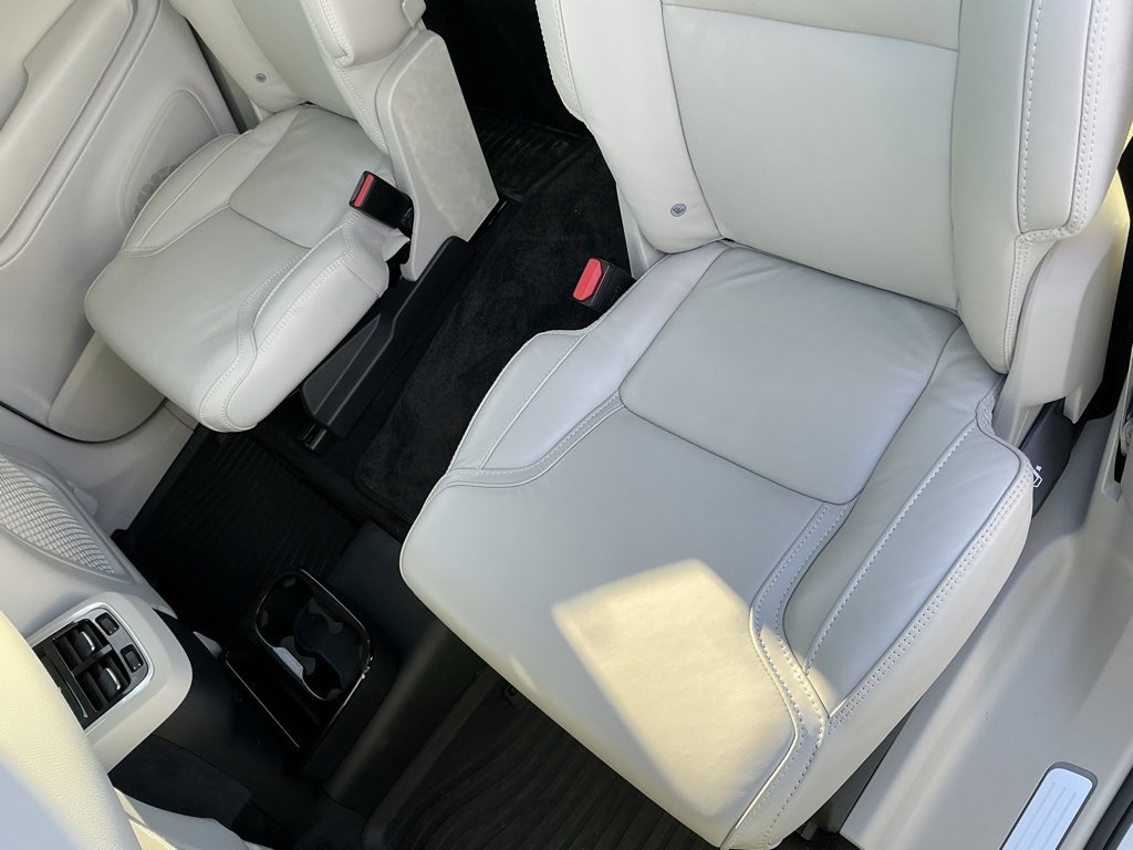 Used 2023 Volvo XC90 B6 Ultimate w/ Protection Package Premier image 34