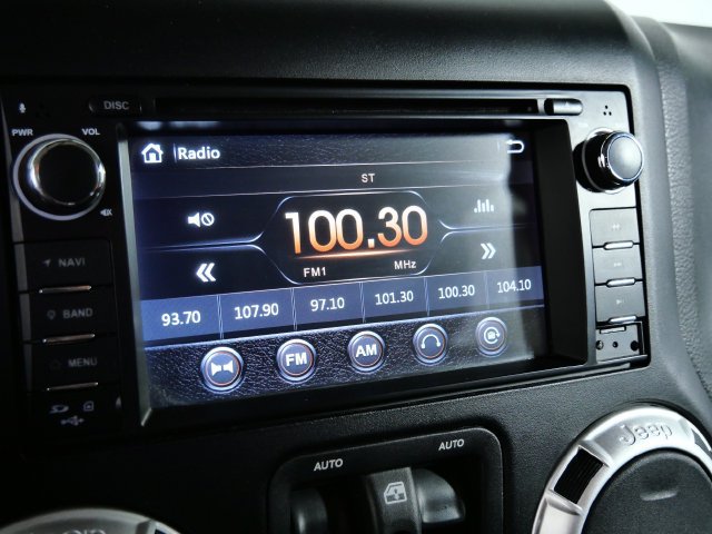 Used 2011 Jeep Wrangler Unlimited Sahara AWD/4WD image 21