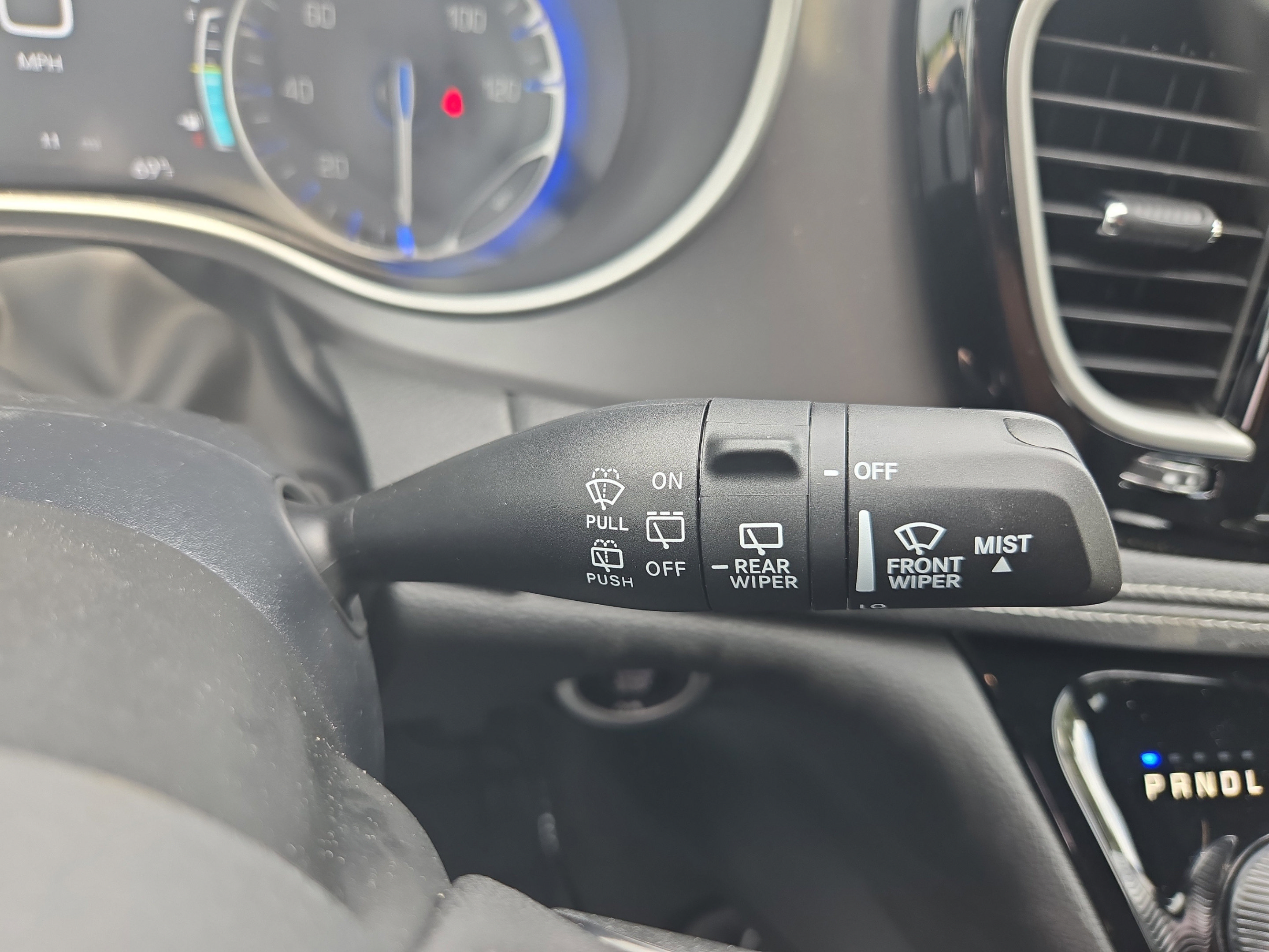 New 2026 Chrysler Pacifica Select w/ S Appearance Package FWD image 13