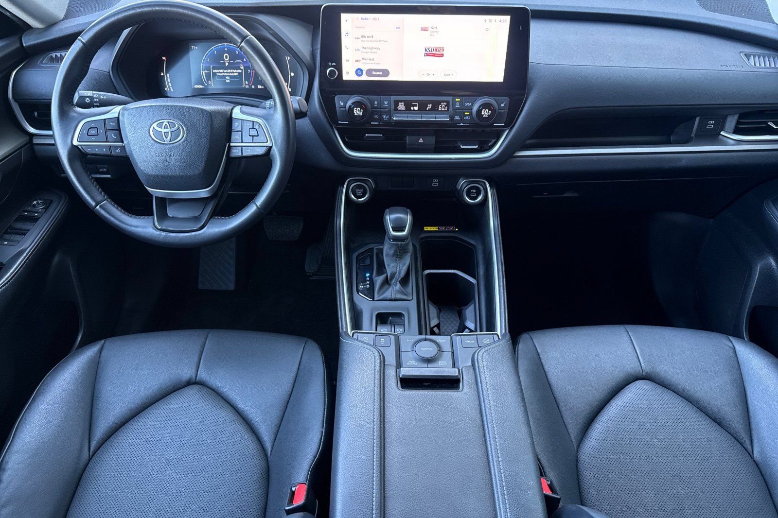 Used 2025 Toyota Grand Highlander AWD image 13