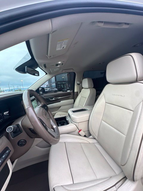 Used 2023 GMC Yukon Denali AWD/4WD image 19