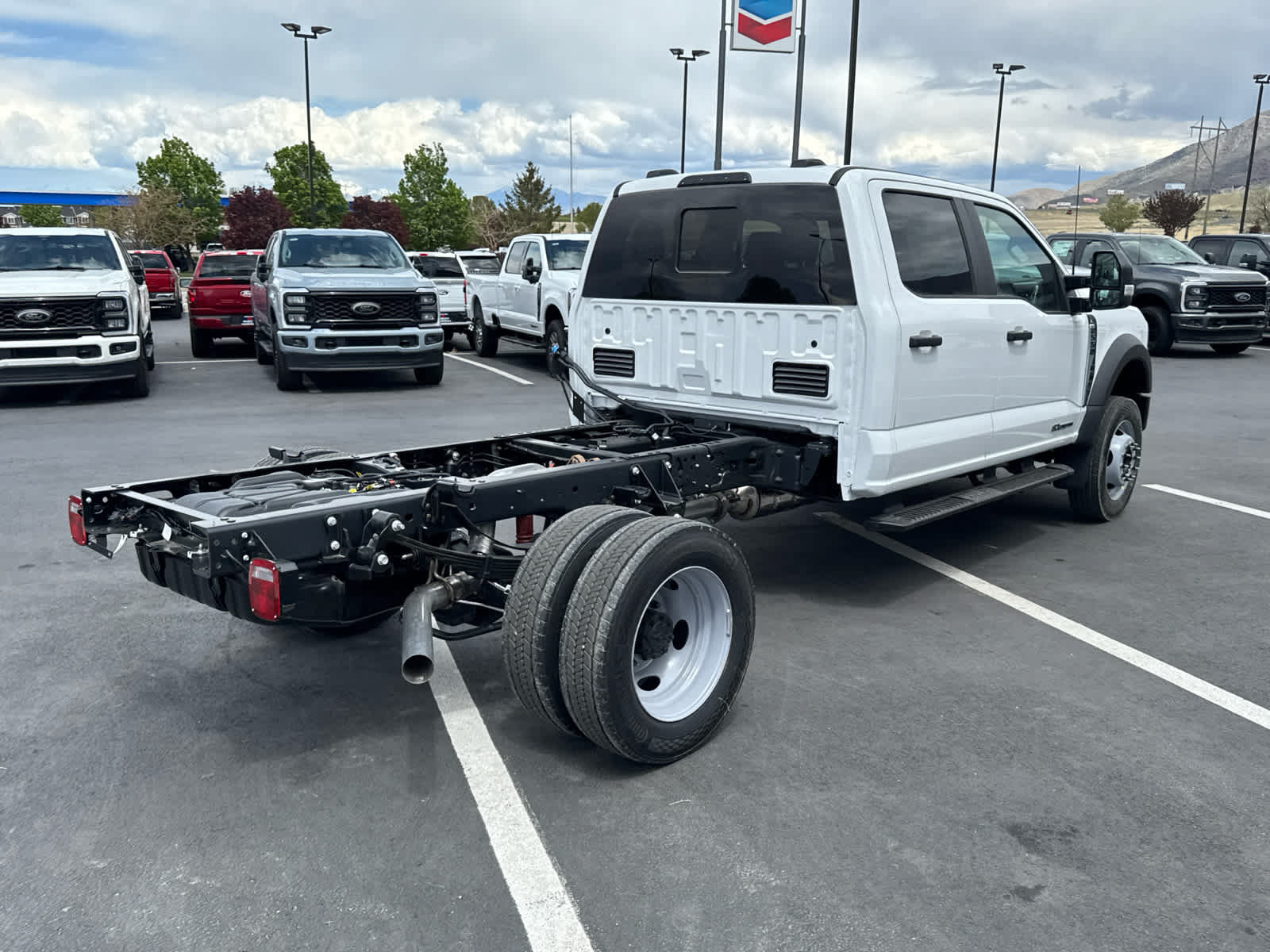 New 2026 Ford F550 4x4 Crew Cab Super Duty w/ XL Chrome Package image 8