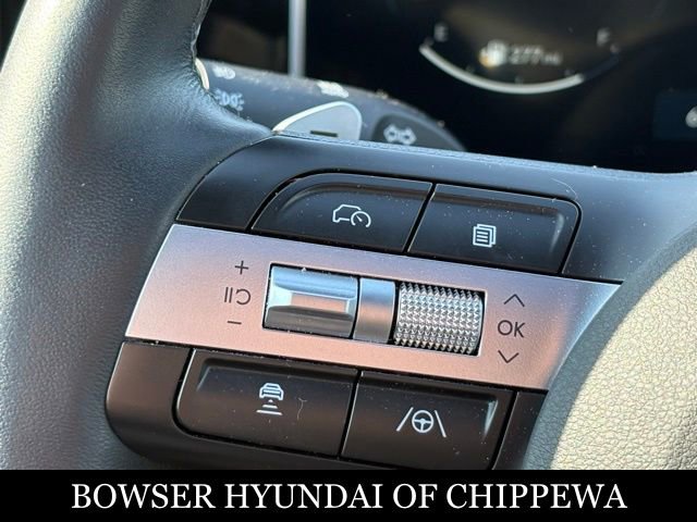 Used 2025 Hyundai Santa Cruz Limited AWD/4WD image 23