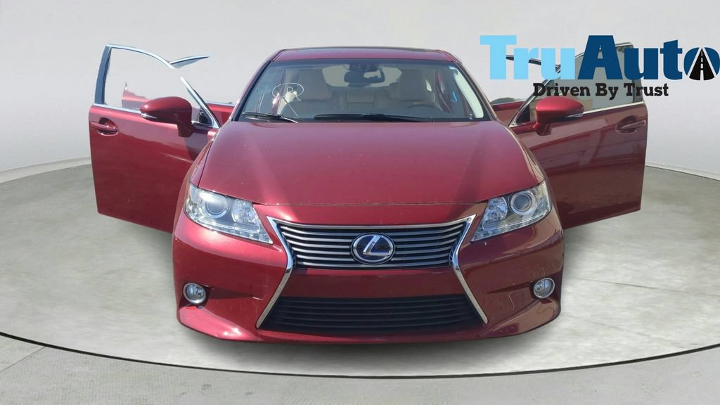 Used 2013 Lexus ES 300h w/ Luxury Pkg FWD image 9