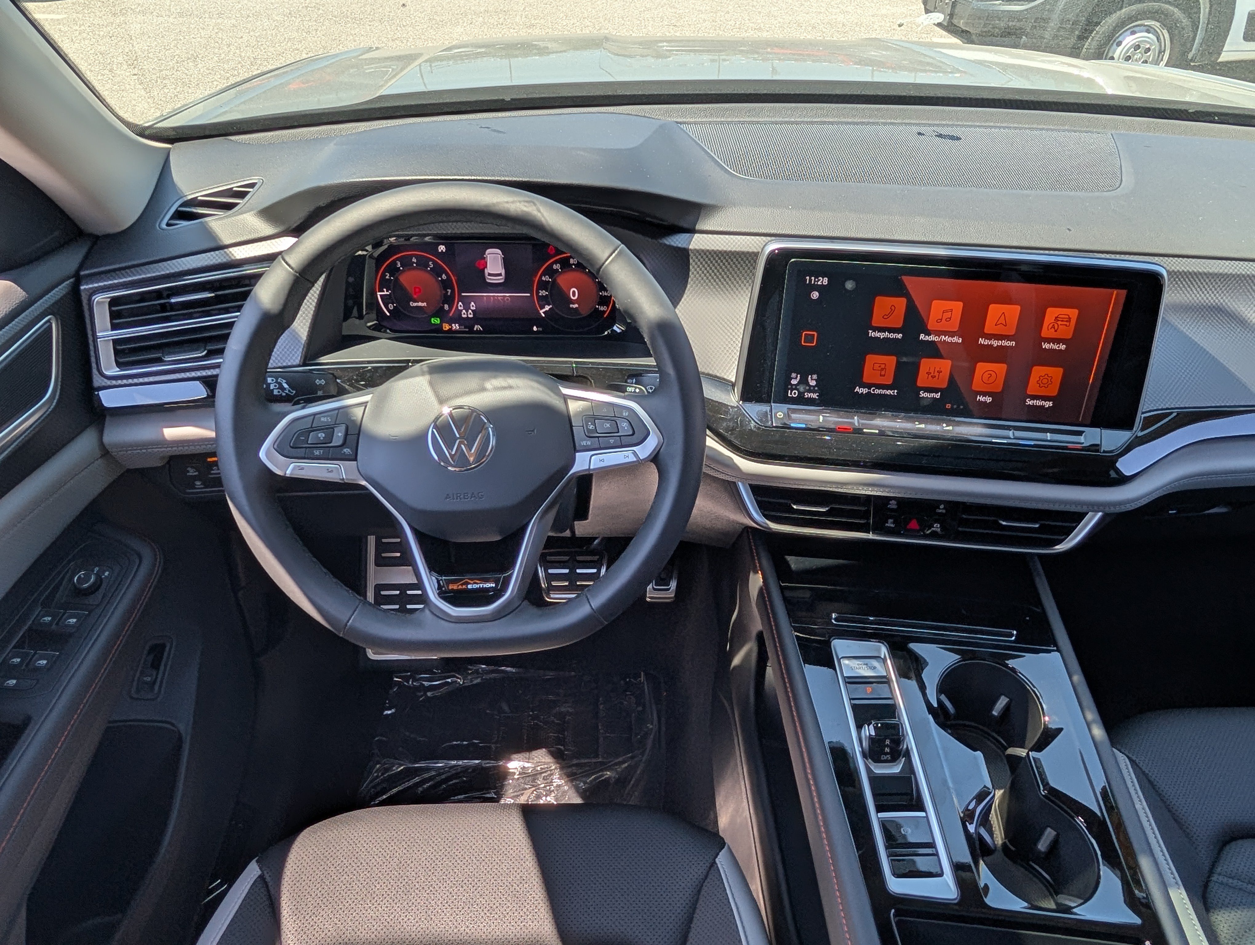 New 2026 Volkswagen Atlas Peak Edition AWD/4WD image 16