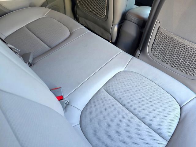 Used 2015 Kia Soul EV + FWD image 37
