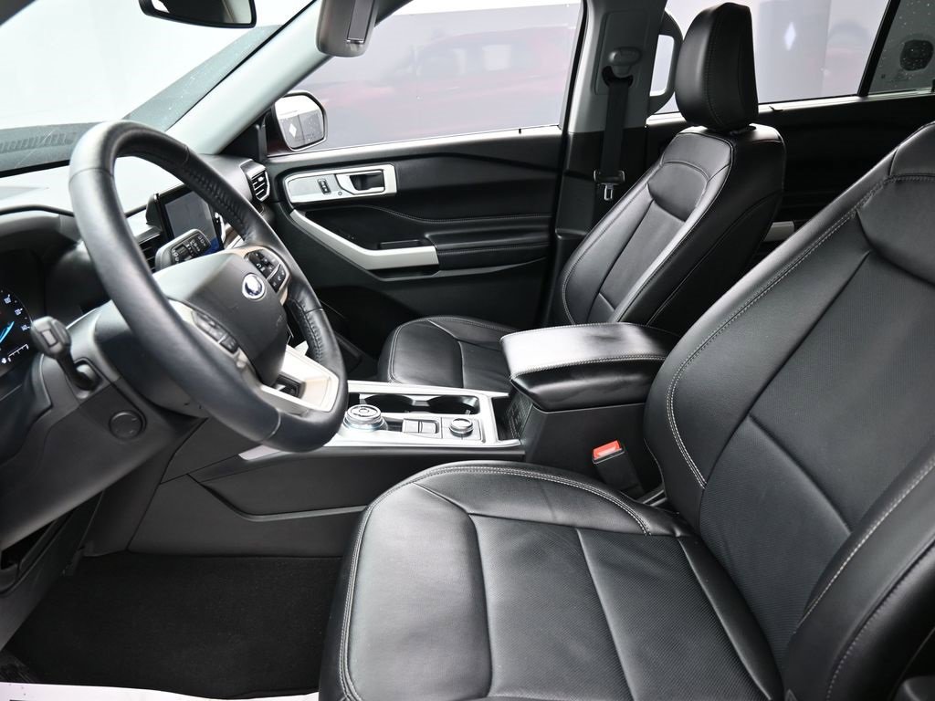 Used 2023 Ford Explorer Limited w/ Equipment Group 301A image 10