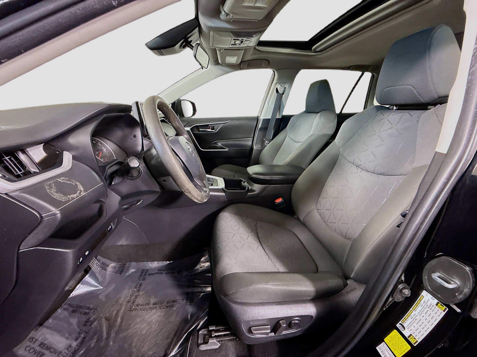 Used 2022 Toyota RAV4 XLE image 22