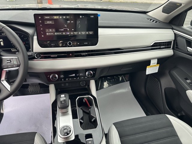 New 2025 Mitsubishi Outlander AWD image 8