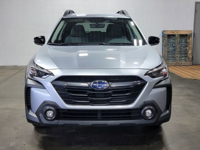 Used 2025 Subaru Outback Premium w/ Popular Package #1A image 3